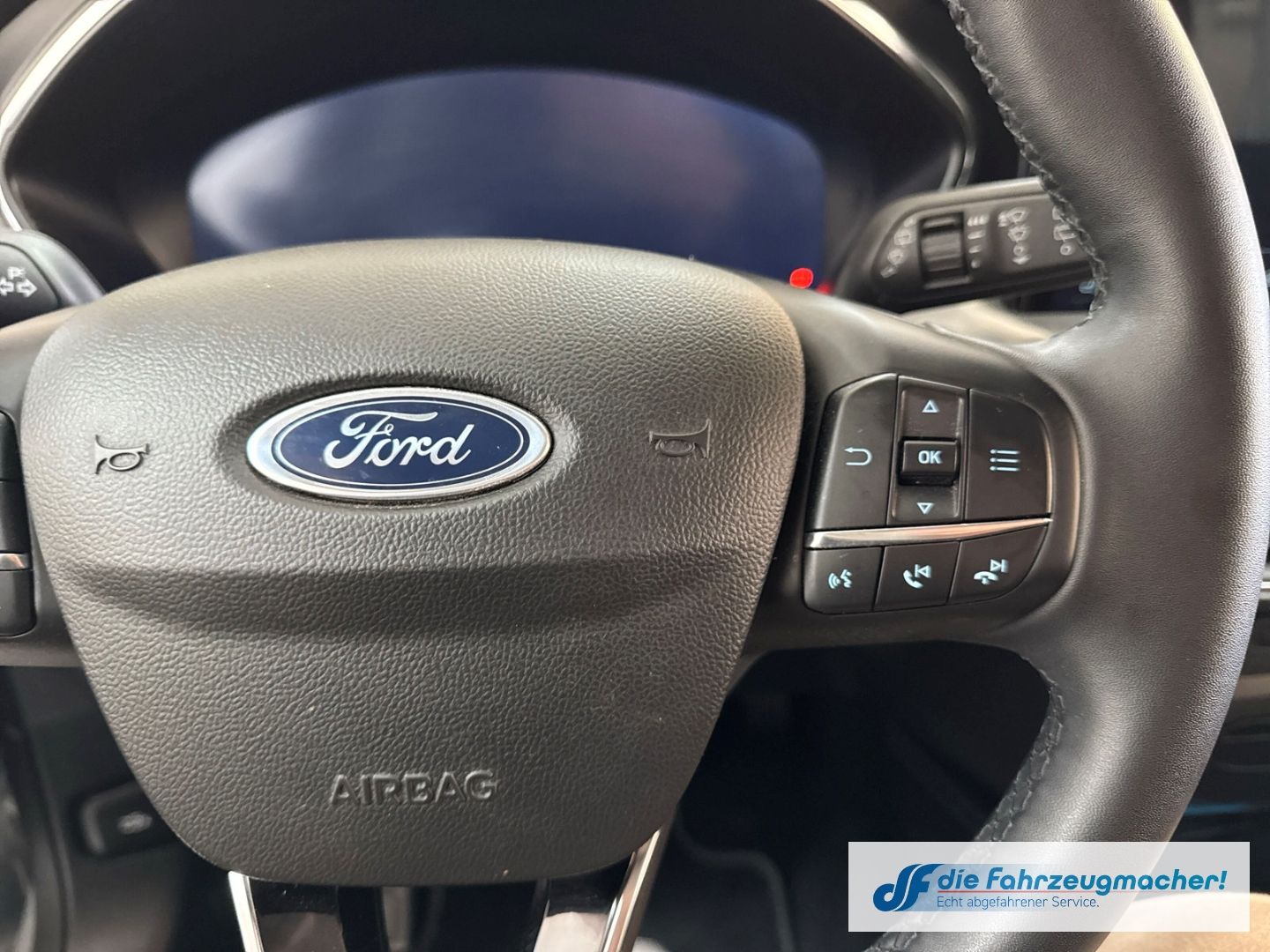 Fahrzeugabbildung Ford Focus Turnier Titanium X Navi Digitales Cockpit