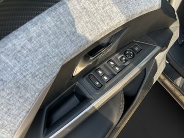 Peugeot 3008 Allure Hybride 145 360° LED NAVI AHK