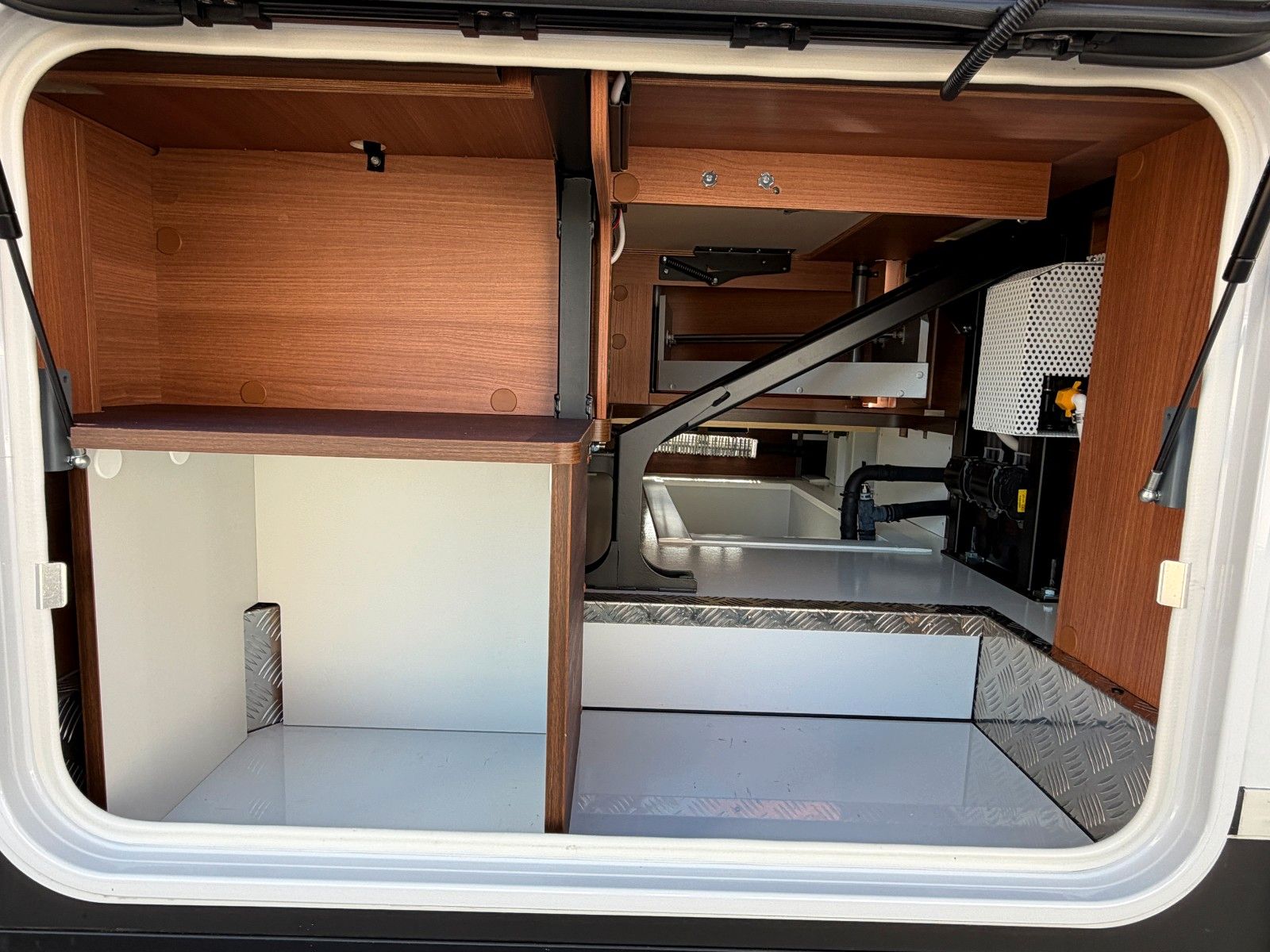 Fahrzeugabbildung Carthago chic c-line I 4.9 LE