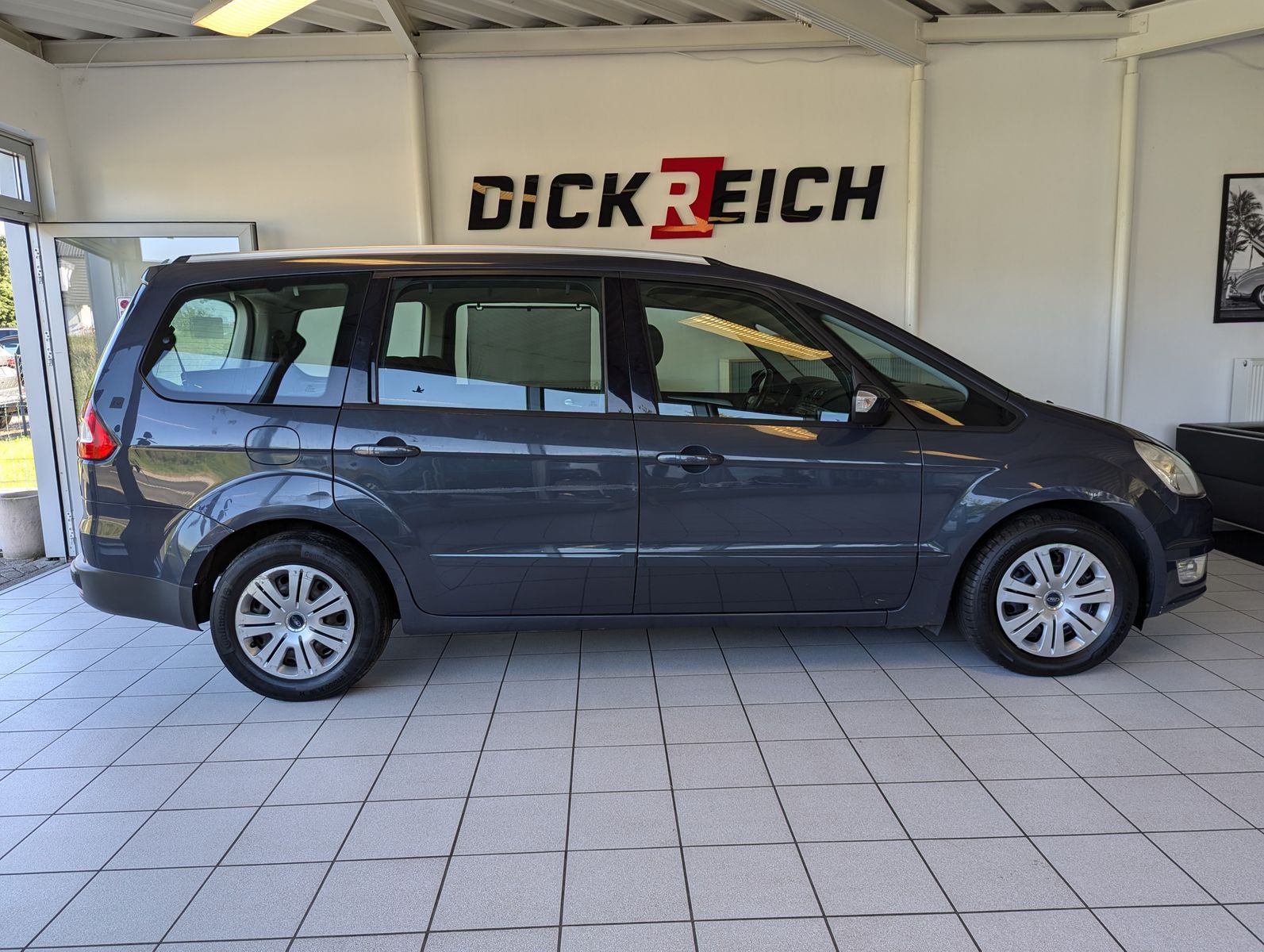 FORD Galaxy 2.0 TDCi Navi 7-Sitze Traveller-Paket SHZ - Image 8