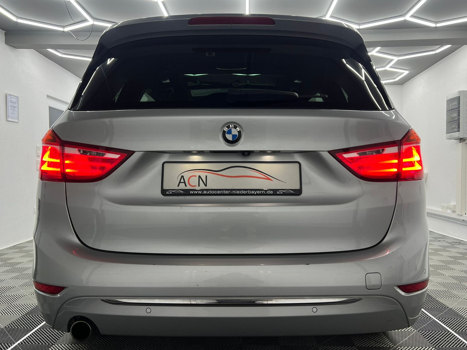 Fahrzeugabbildung BMW 218 d Gran Tourer LUXURY Line/PANO/LED/7-SITZER
