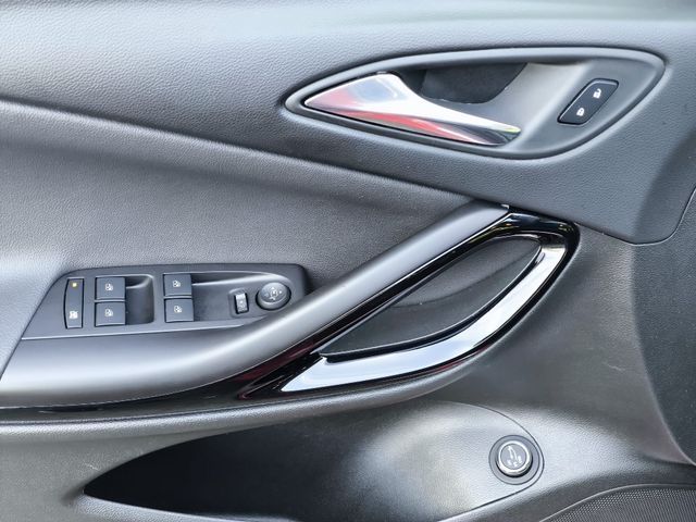 Fahrzeugabbildung Opel Astra Innov LEDER+NAVI+LED+SHZ+KAM+STDHZ+ACC+AHK