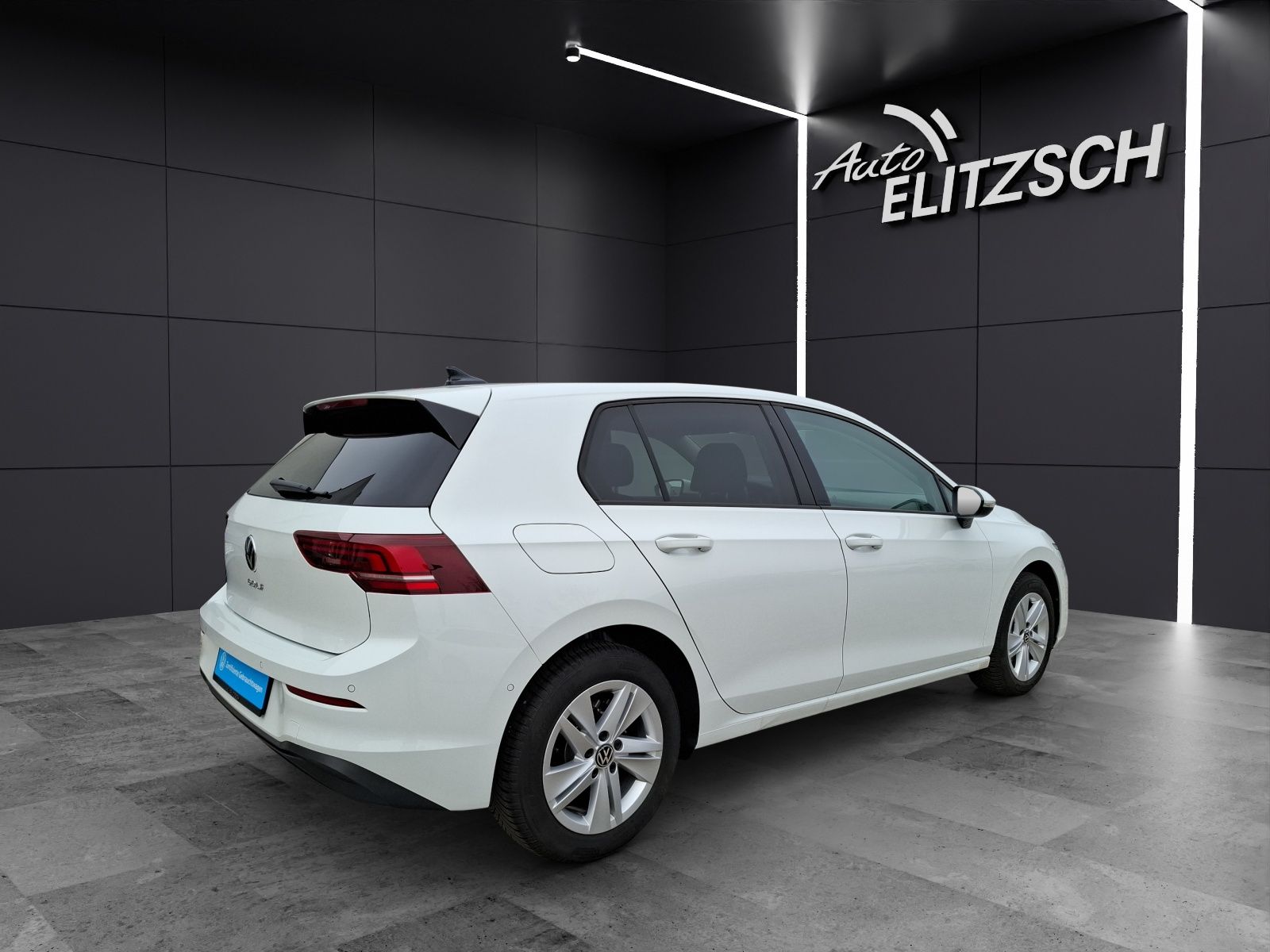 Fahrzeugabbildung Volkswagen Golf VIII TSI Life LED CarPlay AID ACC Park-Assi