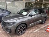 Volkswagen Touareg 3.0 210kW R-Line VOLLAUSSTATTUNG - Volkswagen Touareg: Firmenfahrzeug