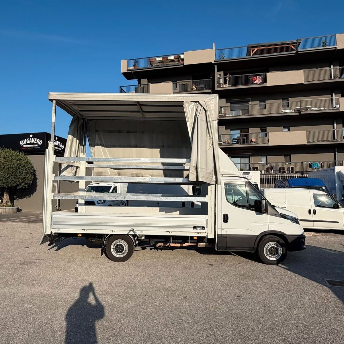 Iveco IVECO DAILY 35S16 CENTINA ALZA E ABBASSA imagem 2