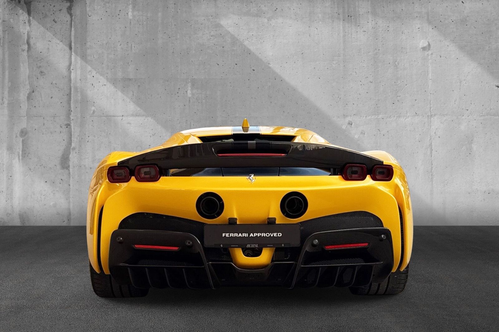 Fahrzeugabbildung Ferrari SF90*AssettoFiorano*VollCarbon*Atelier