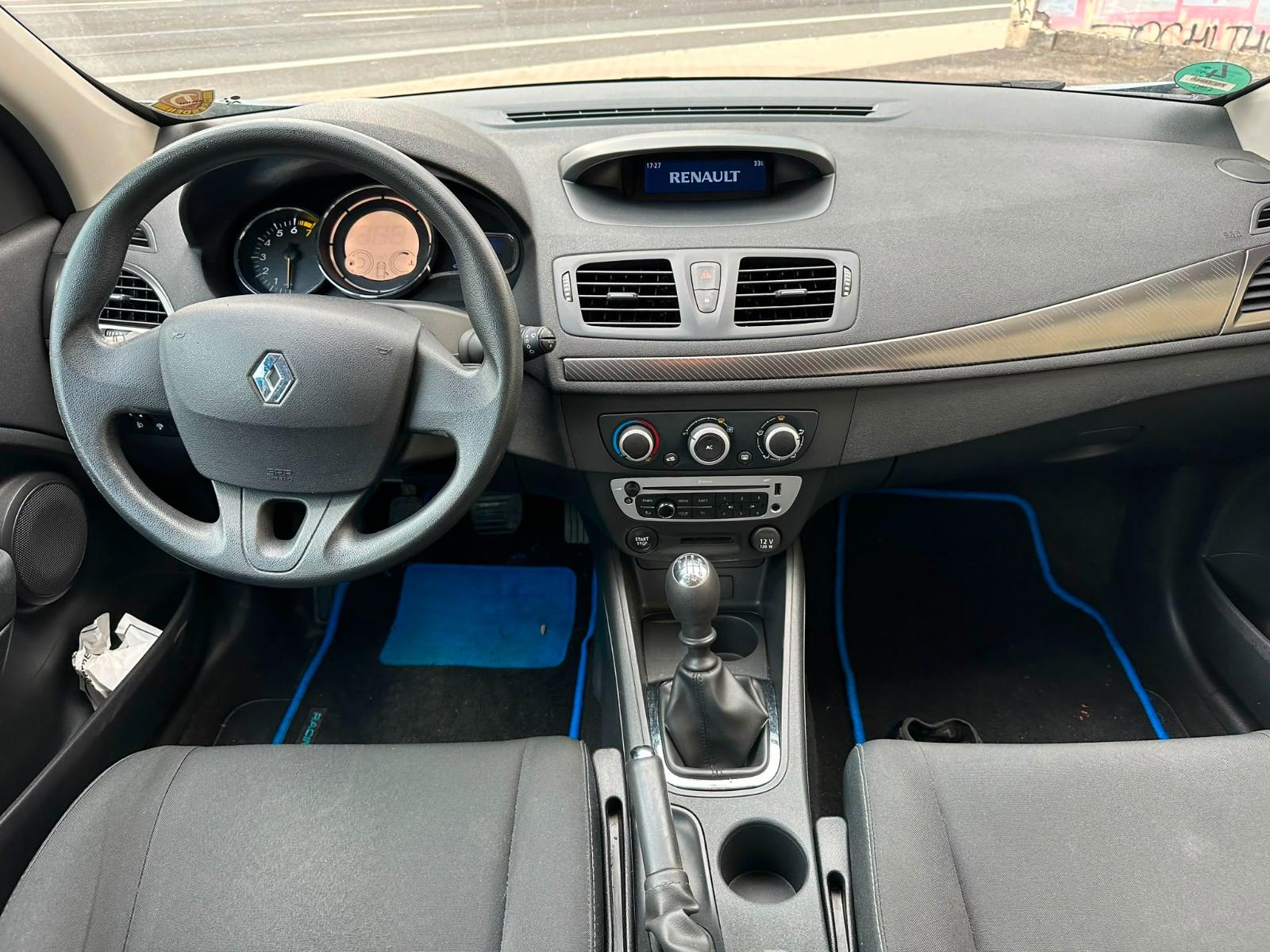 Renault Megane 2013 — photo 7