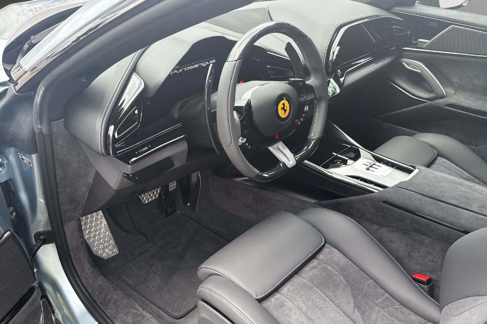 Fahrzeugabbildung Ferrari Purosangue*Voll Carbon*Massage Sitze*JBL*LED