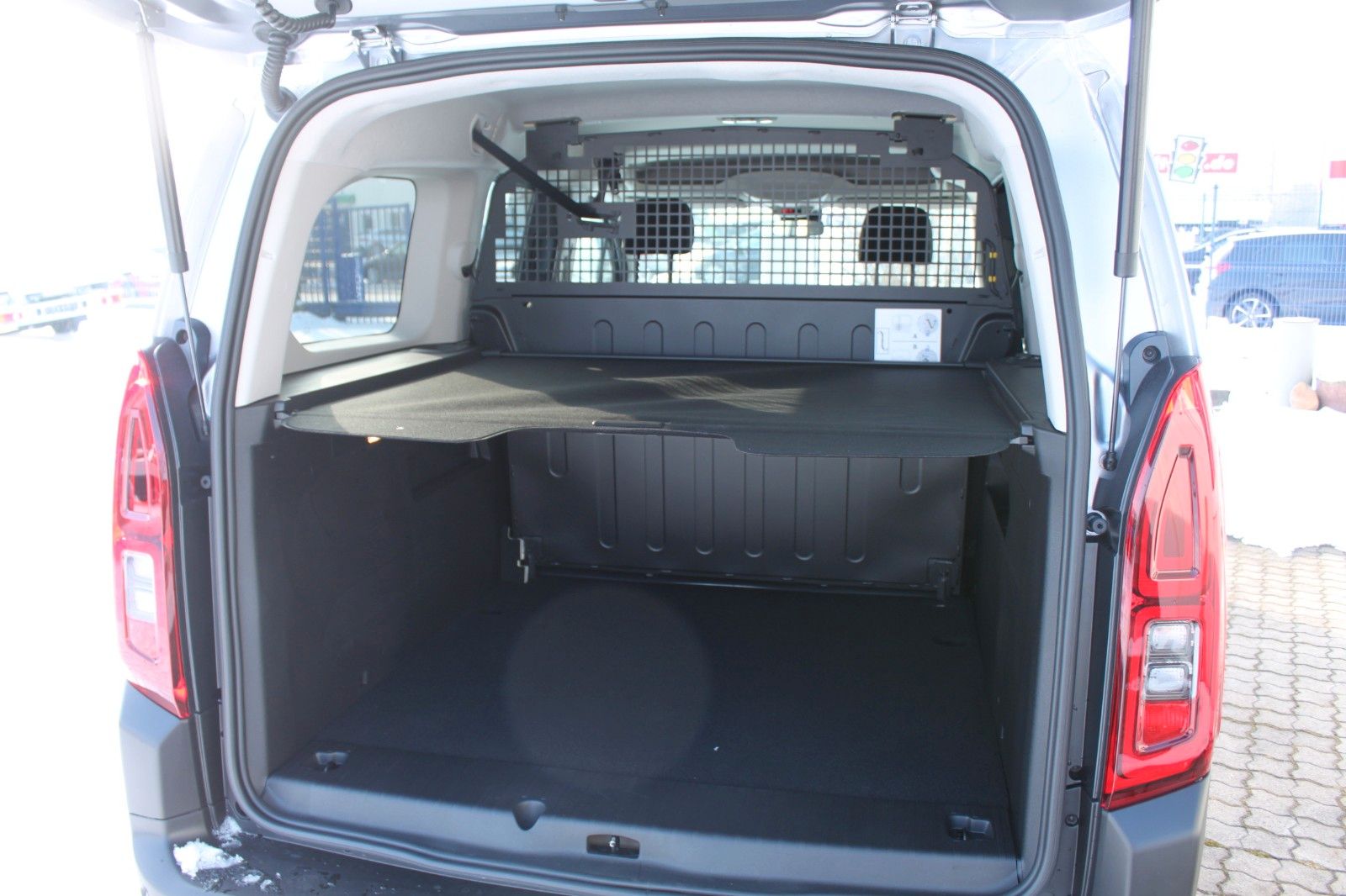Fahrzeugabbildung Fiat Doblò Kombi 130PS Automatik 2x Schiebetür