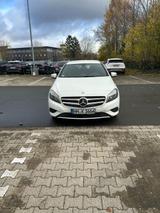 Mercedes-Benz A 180 BlueEFFICIENCY Style Edition Style Edition - Mercedes-Benz A-Klasse: Style Edition