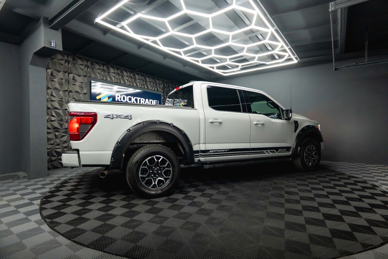 Fahrzeugabbildung Ford F150 3.5L V6 PowerBoost RAPTOR Twin-Turbo 4x4