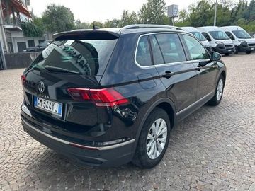 Volkswagen Tiguan - 5