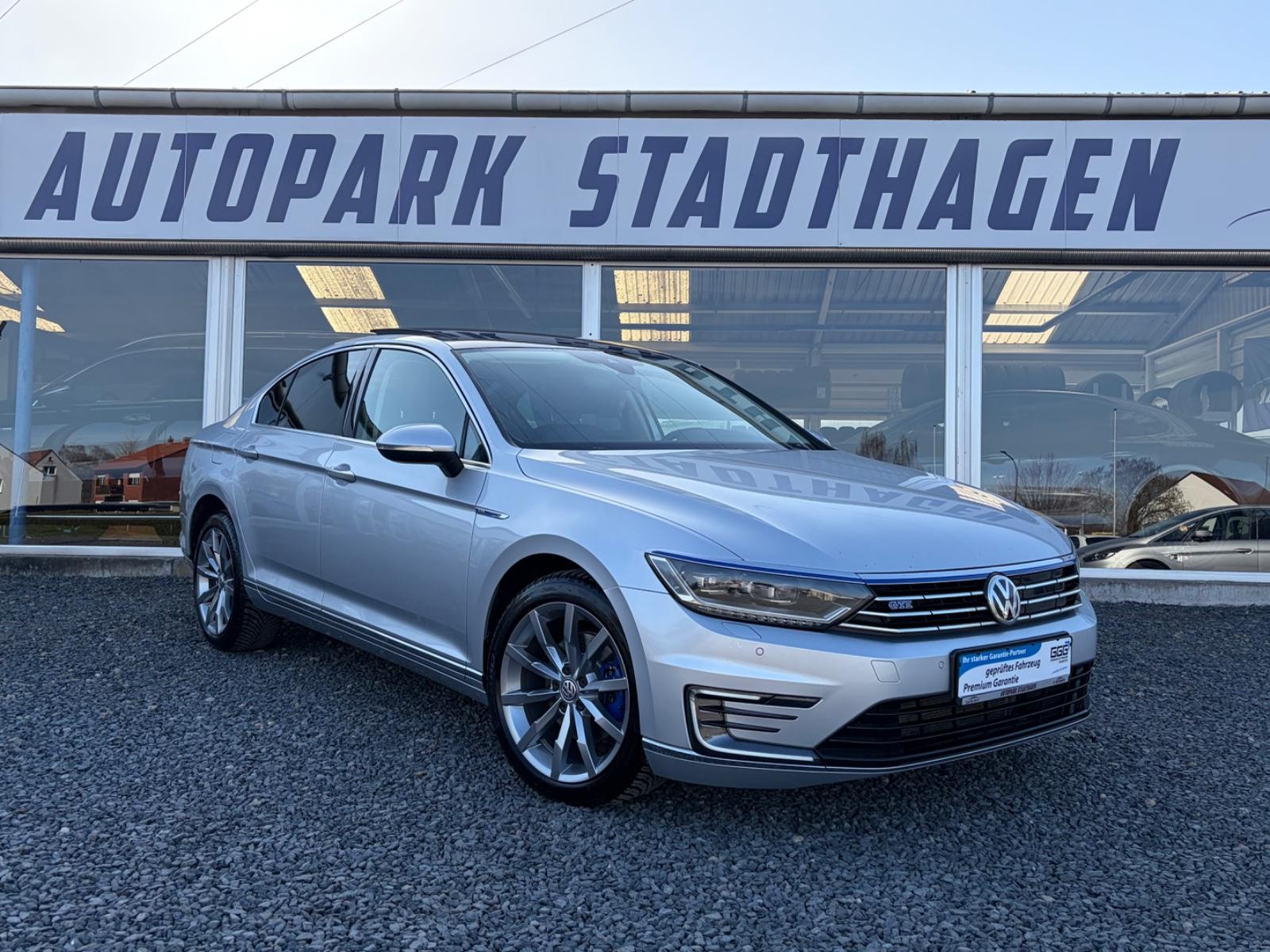 Volkswagen Passat Limo GTE MASSAGE/LEDER/PANO/STANDHEIZUNG