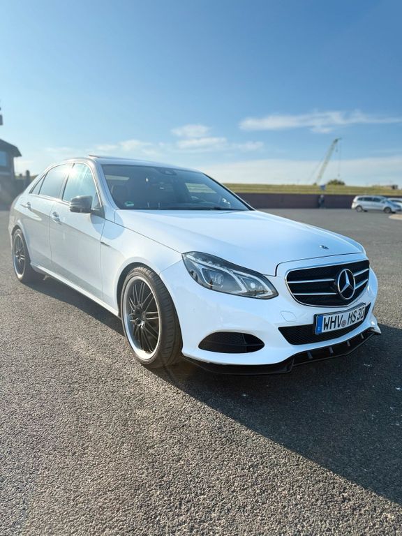 Image of Mercedes-Benz E 220