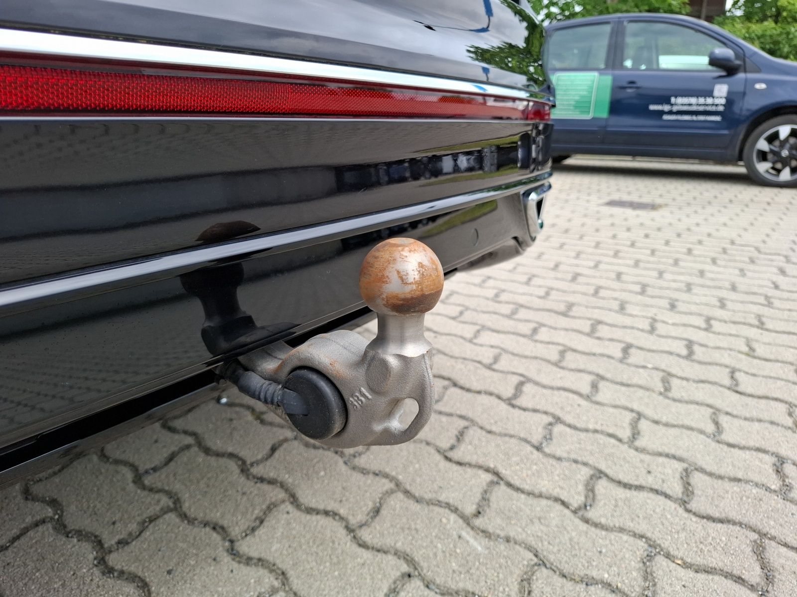 Fahrzeugabbildung Volkswagen Tiguan TSI R-Line 4M DSG Matrix AHK Navi Pano AI