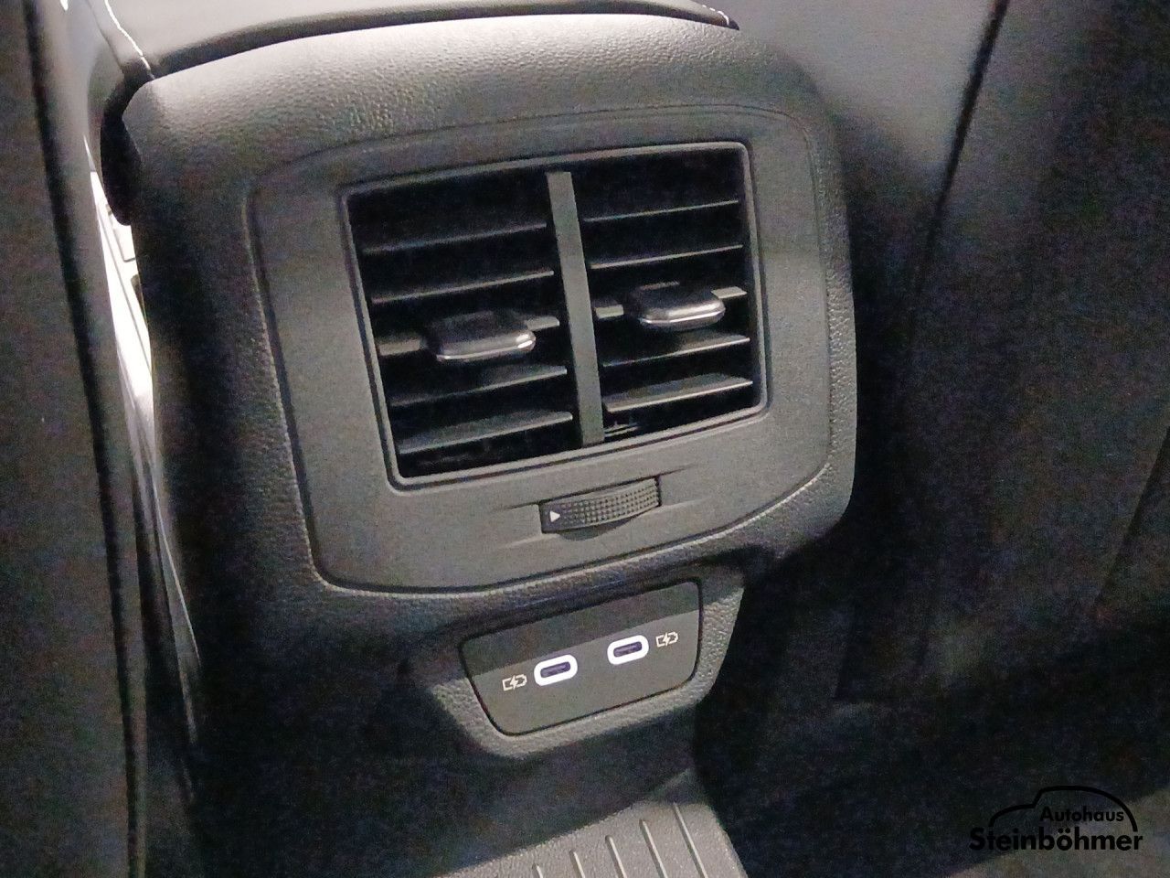 Volkswagen T-Roc - Bild 8