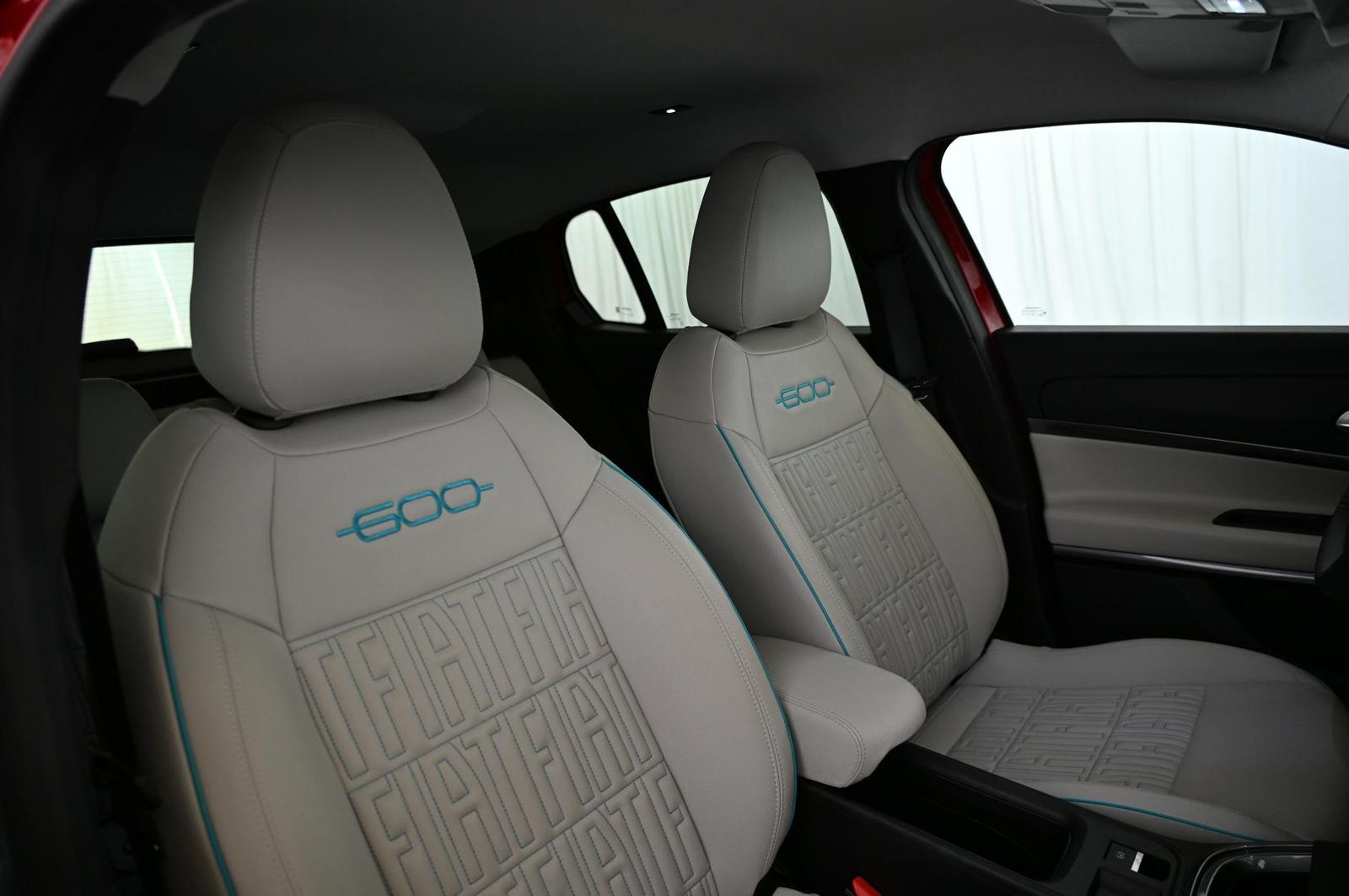 Fiat 600 1.2 Hybrid 101 DCT6 La Prima LED/NAVI/SHZ/18