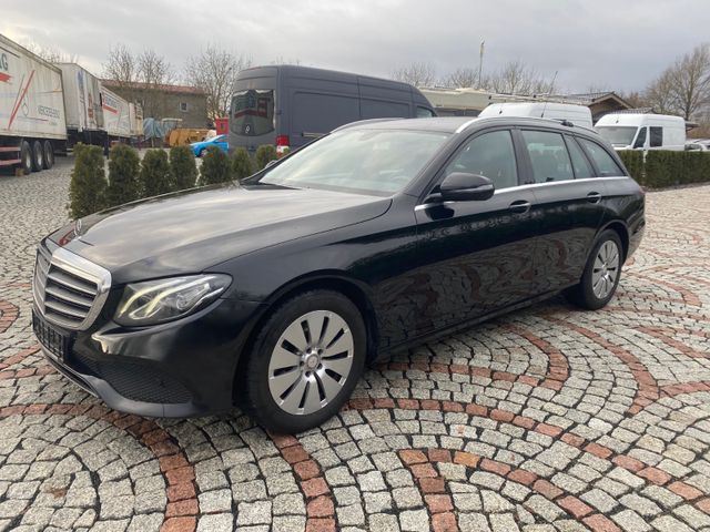 Mercedes-Benz E 220  T-Modell E 220 d