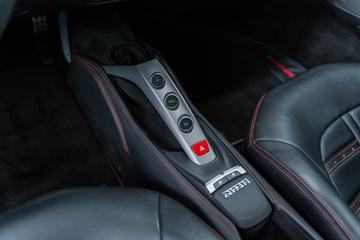 صورة مصغرة 31 لـ 2017 Ferrari 488 GTB