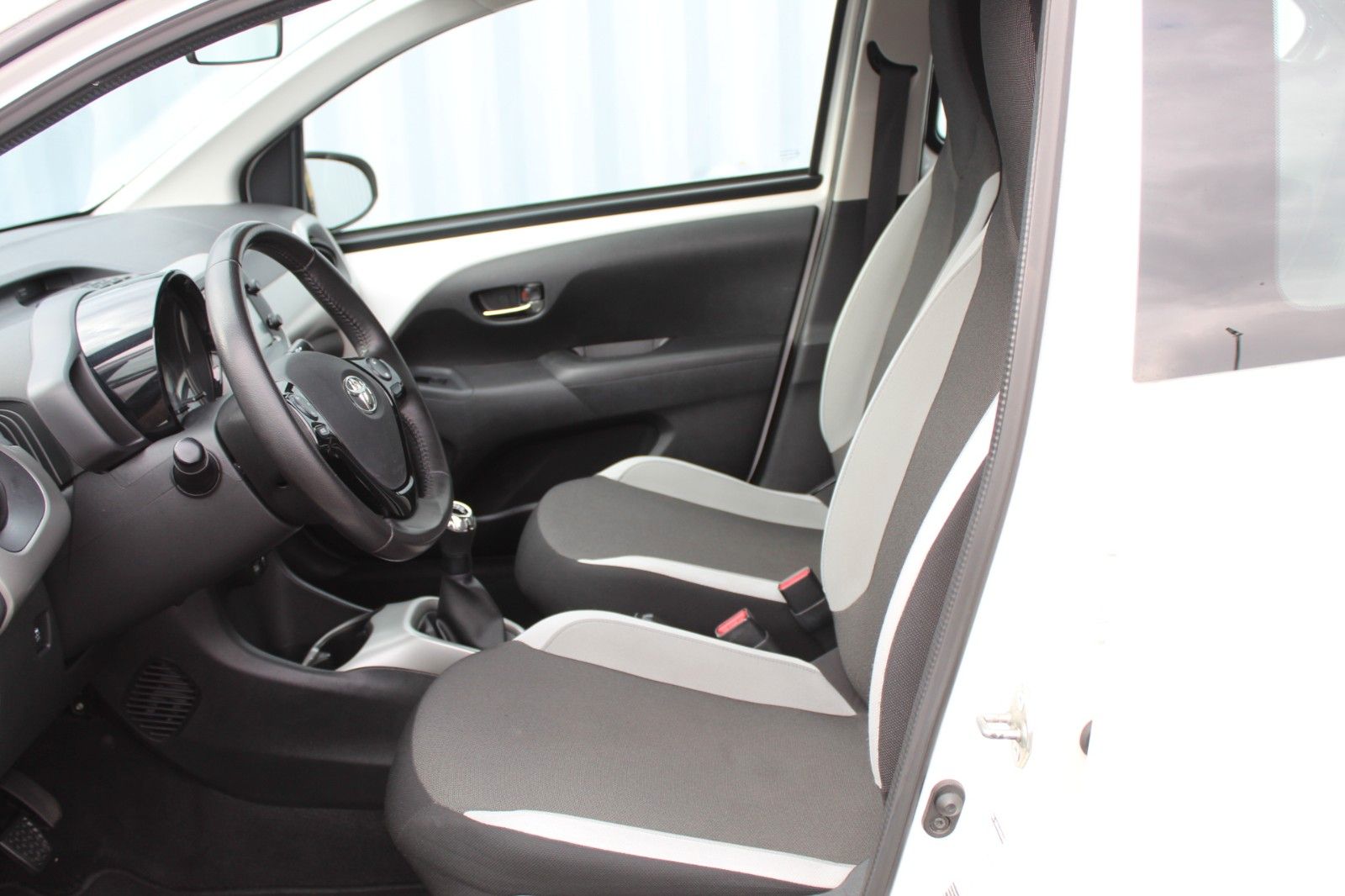 Fahrzeugabbildung Toyota AYGO x-play touch Klima*Alu*Kamera