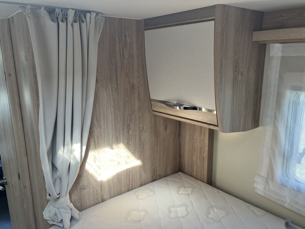 Fahrzeugabbildung Eura Mobil Profila T 696 EB YoungStar