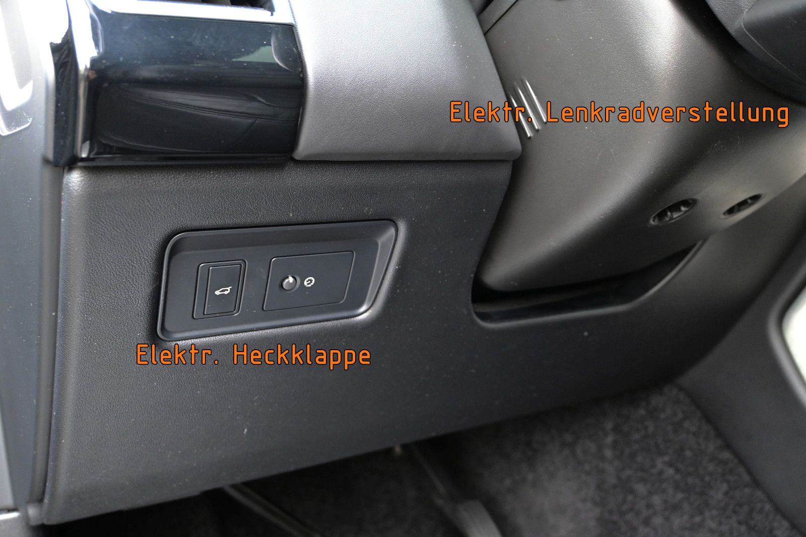 Fahrzeugabbildung Land Rover Range Rover  P525 V8 Vogue °UVP 152.359€°AHK°HUD