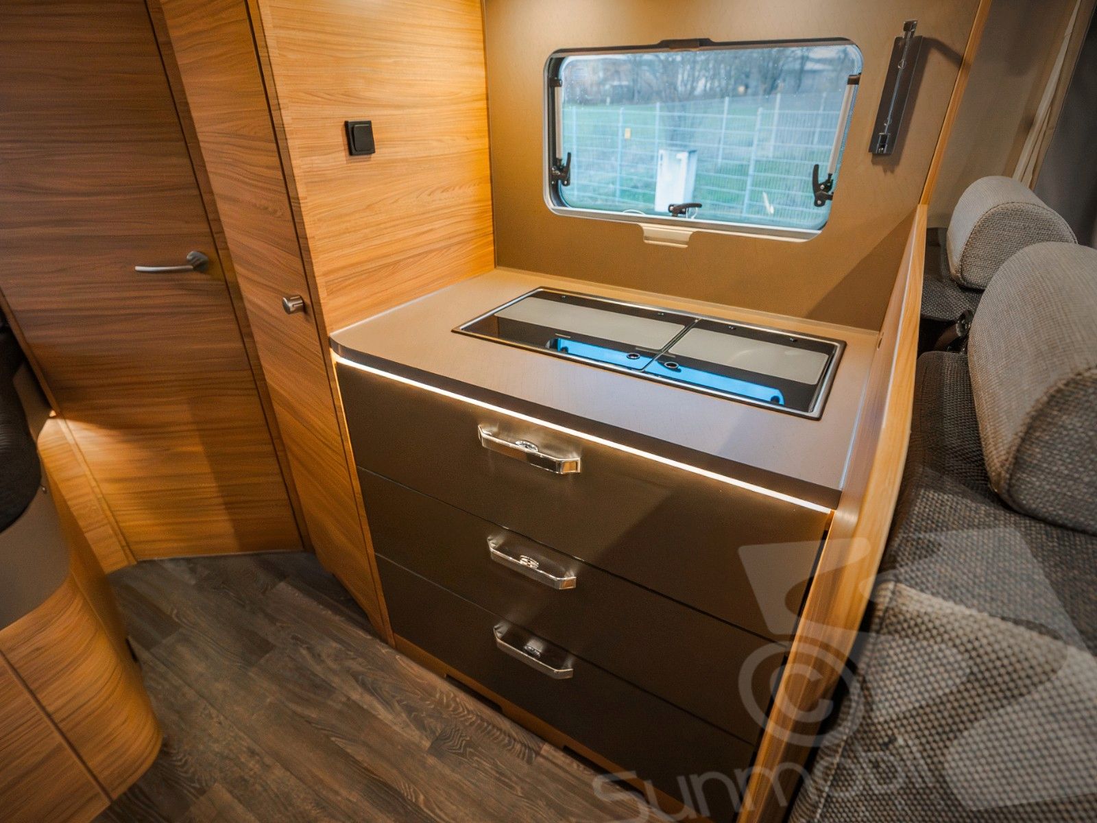 Fahrzeugabbildung Weinsberg CaraSuite FORD 650 MF #SAT #KLIMA #MEDIA #VOLL