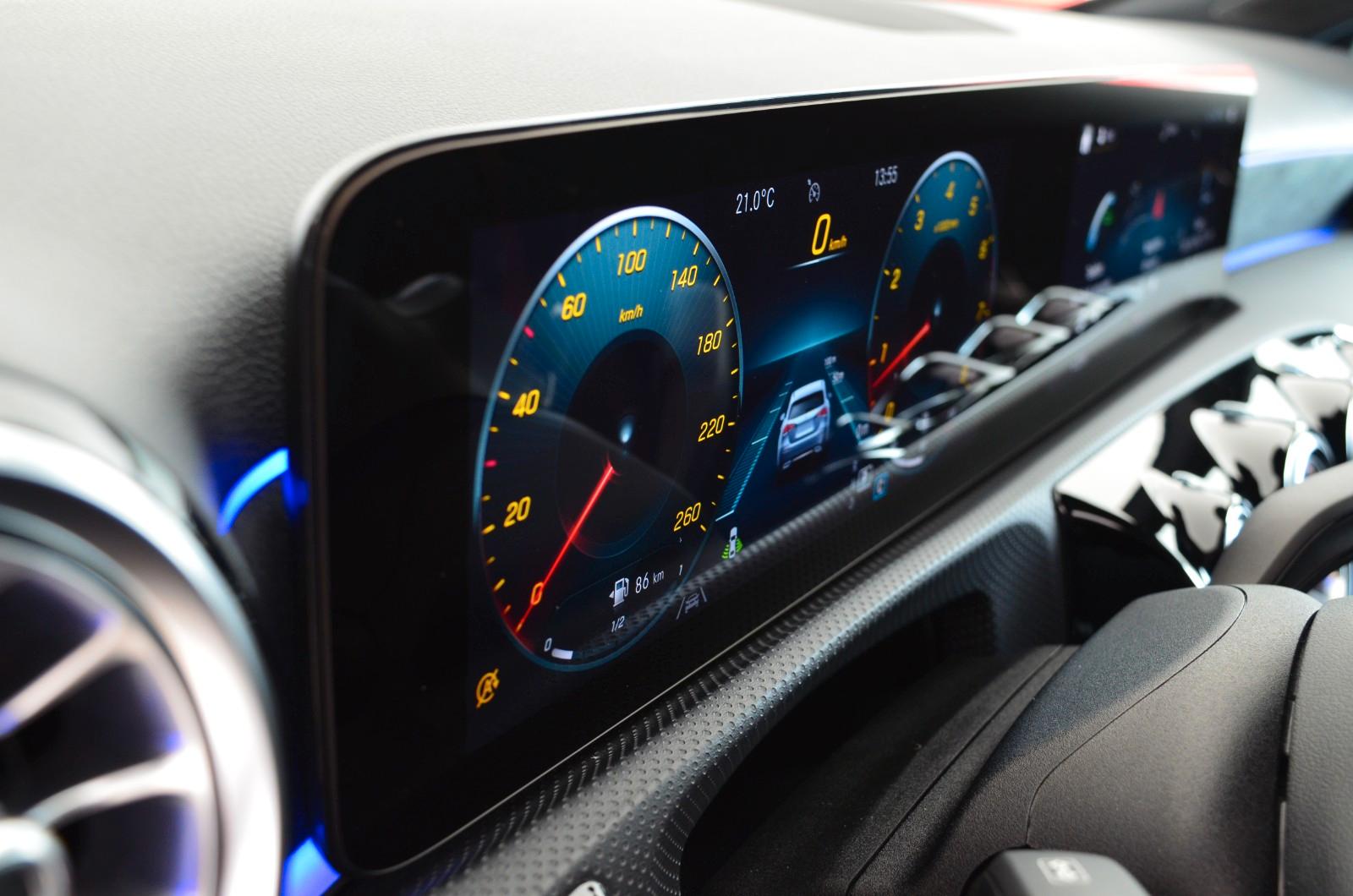 Mercedes-Benz A 220 4Matic AMG | Night | LED | Navi | 18`Alu