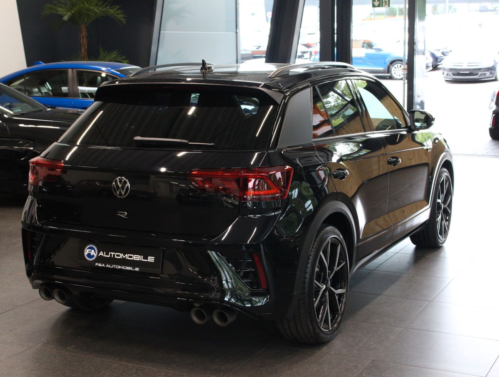 Fahrzeugabbildung Volkswagen T-Roc 2.0 TSI DSG 4MOTION R*NP 68k