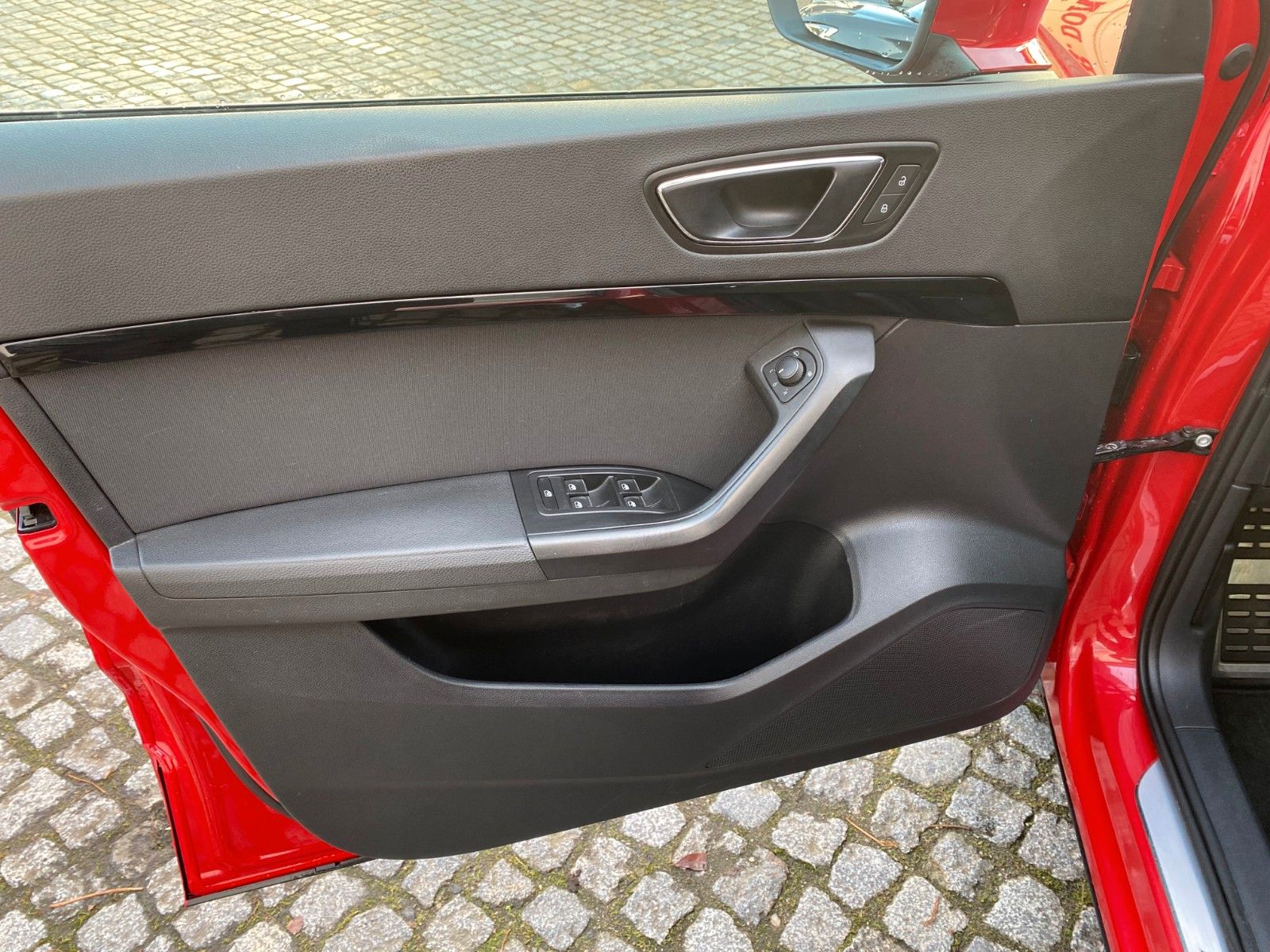 Fahrzeugabbildung SEAT Ateca FR 1,5 TSI *Navi *SHZ *Winterräder