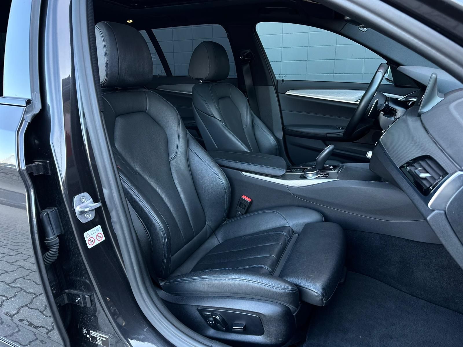 BMW 540d xD M SPORT SHADOW* LED#4xSHZ#PANO#HUD#KEYLE - Image 17