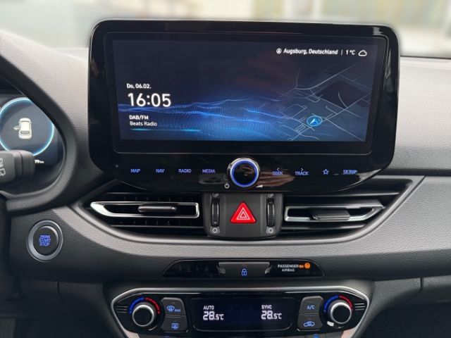 Fahrzeugabbildung Hyundai i30cw Advanced Deluxe 1.0 +NAVI+KLIMA+SHZ+RFK+PD