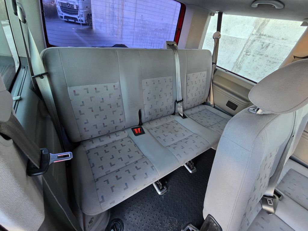 VW T5 Caravelle 9 Sitzer 1.9TDI 105PS AHK HU NEU!! VW T5 Caravelle 9 Sitzer 1.9TDI 105PS AHK HU NEU!!