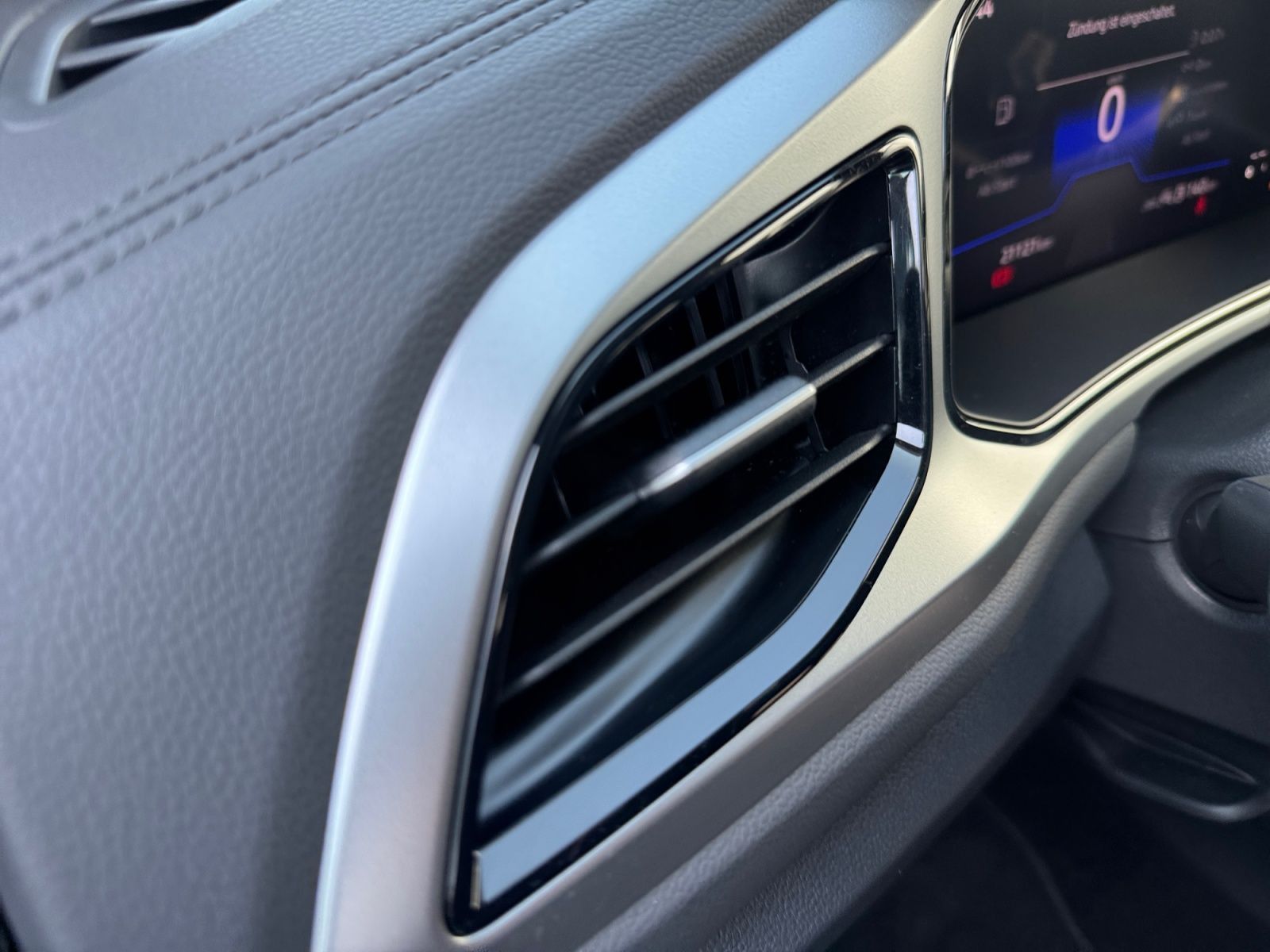 Volkswagen T-Roc - Bild 17
