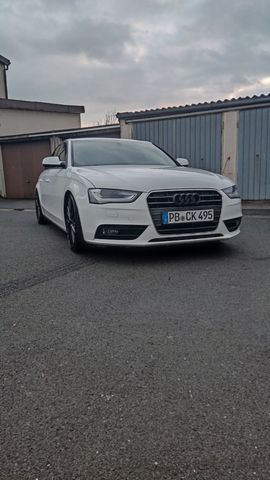 Audi A4 B8 2.0 TDI 140kW - S line Facelift AHK 