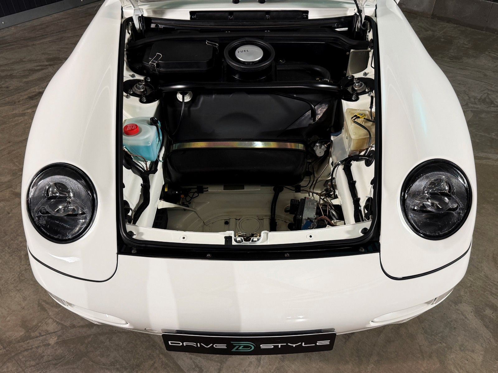 Fahrzeugabbildung Porsche 993 RS Nachbau 3,8L + 325 PS + Komplett umbau