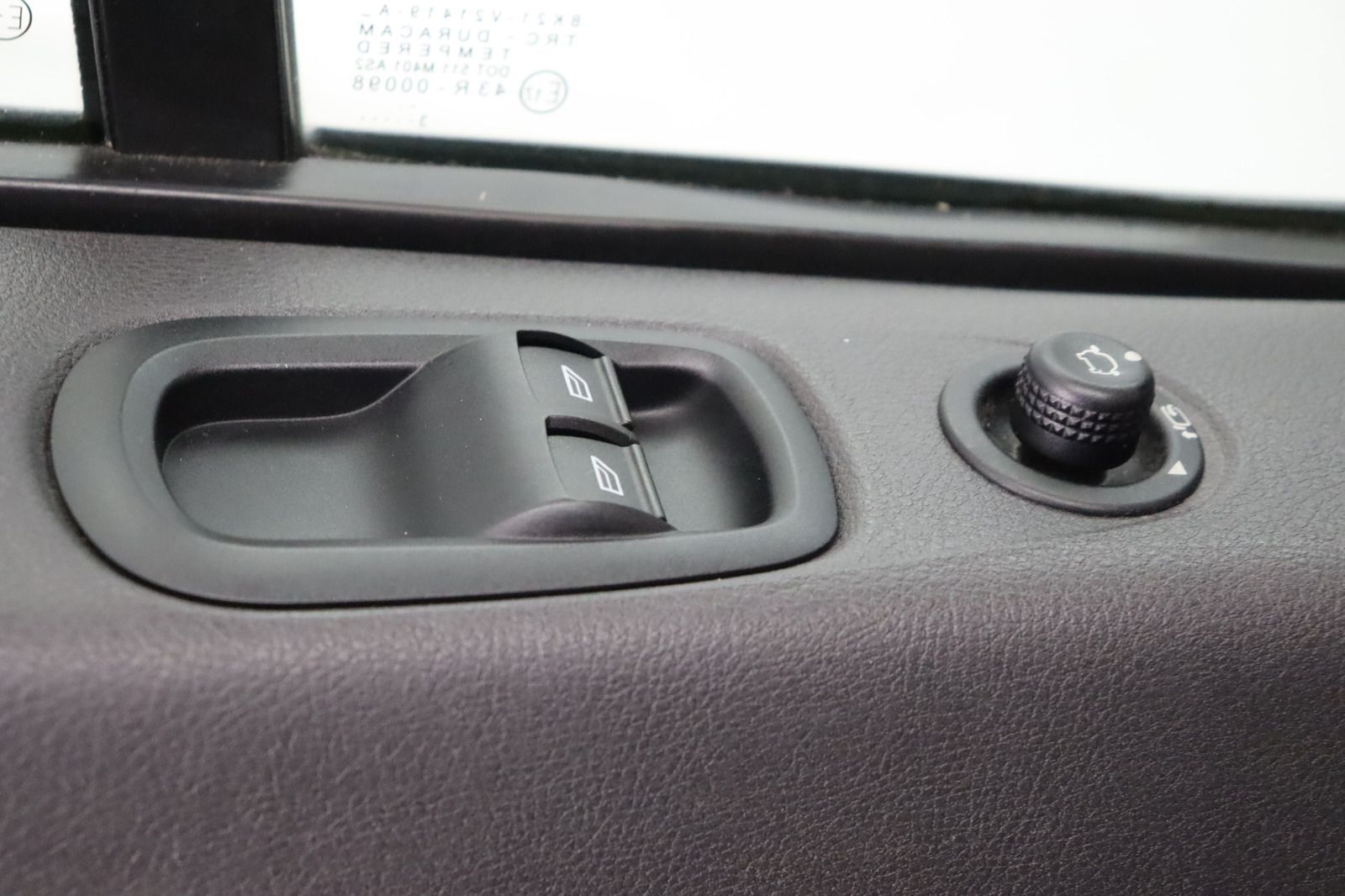 Fahrzeugabbildung Ford Tourneo Custom 2.2 TDCi * 8 Sitzplätze