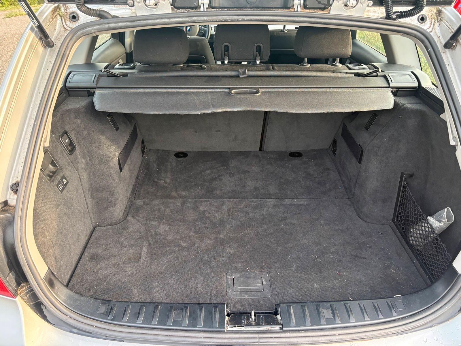 BMW 318 2010 — engine 143 HP (105kW)