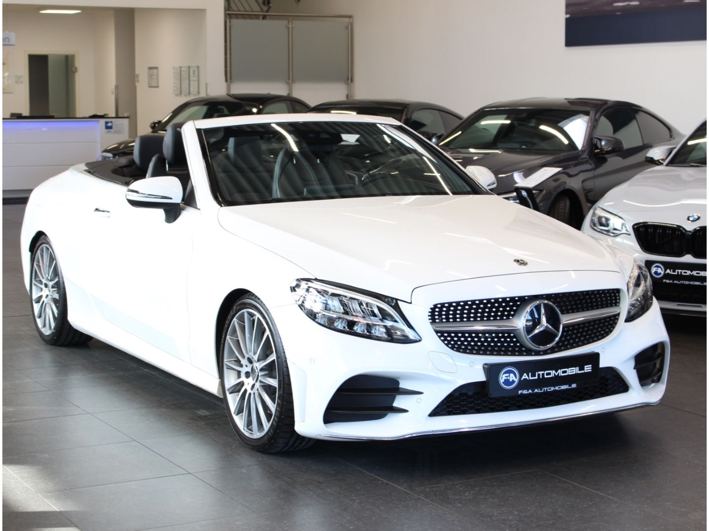 Fahrzeugabbildung Mercedes-Benz C 400 Cabrio 4Matic AMG Line Kamera*LED*Digital