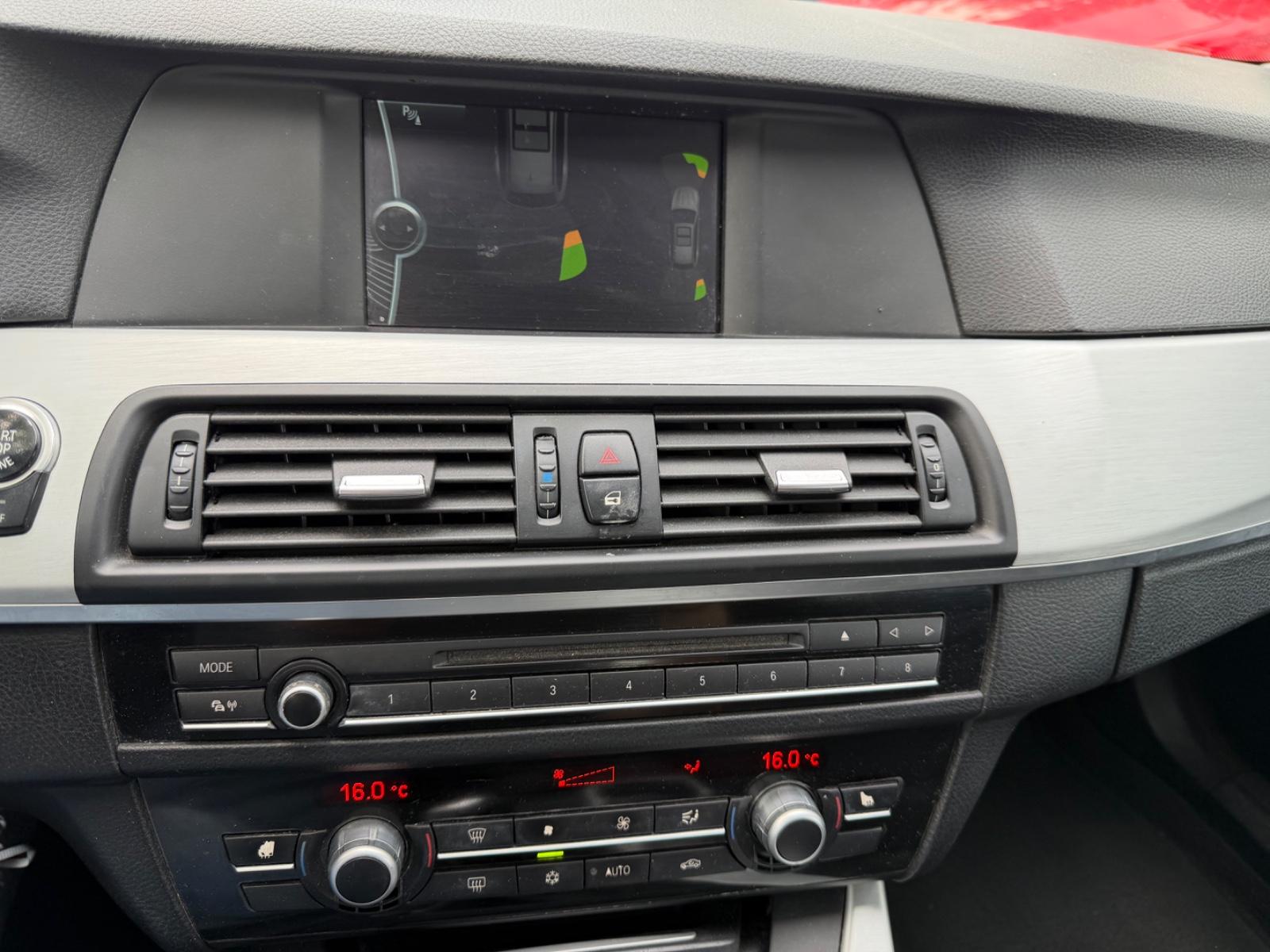 BMW 520 2012 — photo 18