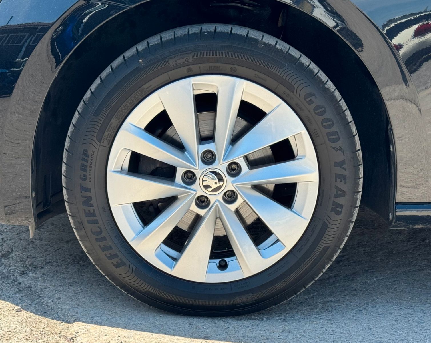 Fahrzeugabbildung SKODA Scala Ambition 1.0 TSI DSG Navi SmartLink VC SHZ