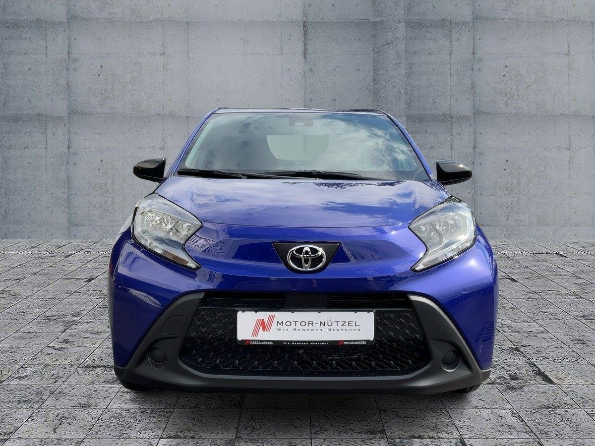 Toyota AYGO X 1.0 Business Edition