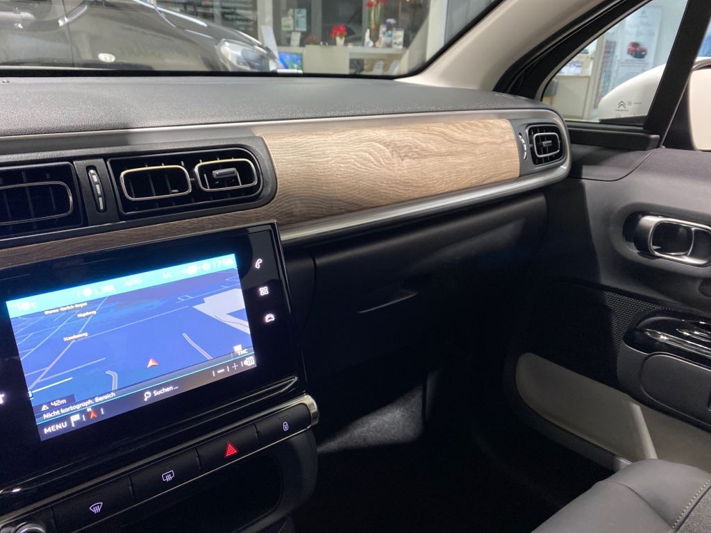 Fahrzeugabbildung Citroën C3 Pure Tech 110 S&S MAX