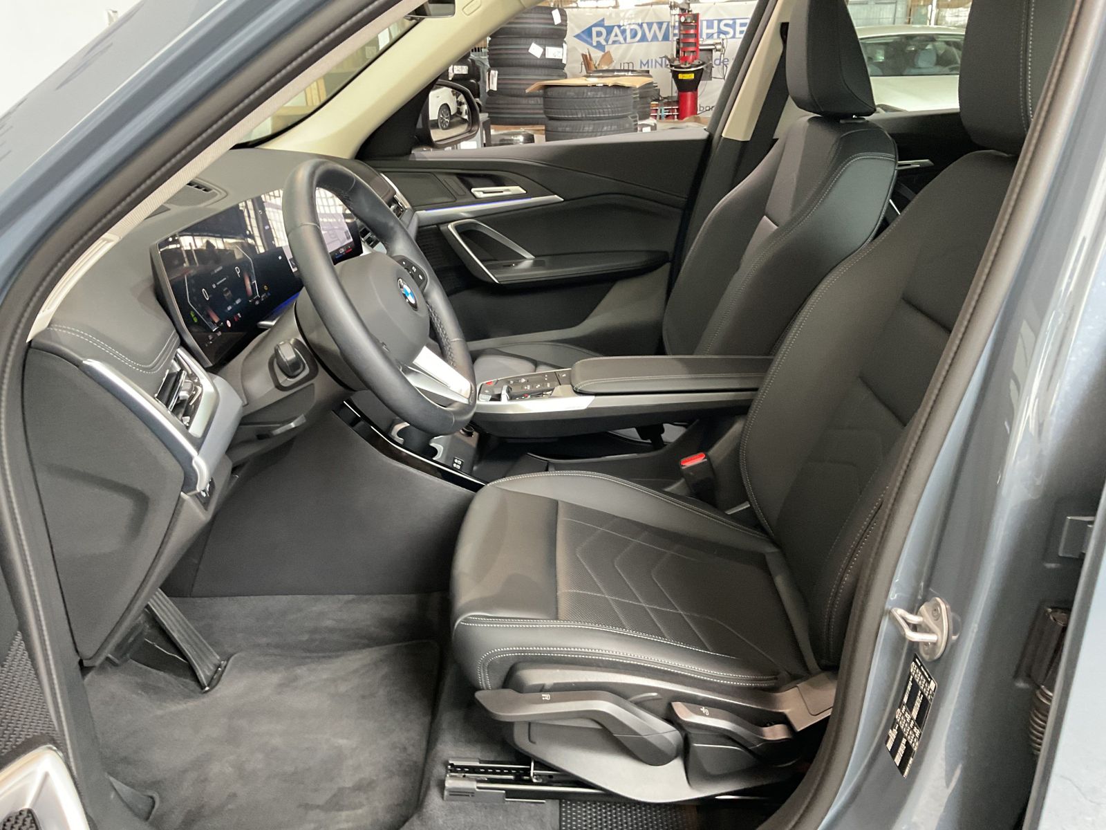 Fahrzeugeinzelansicht 11 Fahrzeugabbildung BMW X1 sDrive20i |AHK |Head-Up Disp. |19" LMR