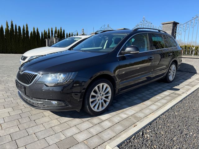 Skoda Superb 2.0 TDI 125 KW Exclusiv DSG 4x4 Combi-AHK