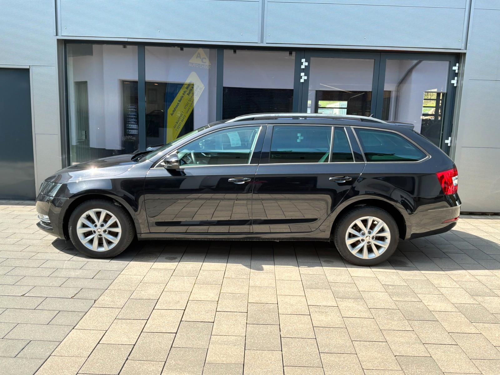 Skoda Octavia Combi Style AHK+ACC+DSG+NAVI+CARPLAY