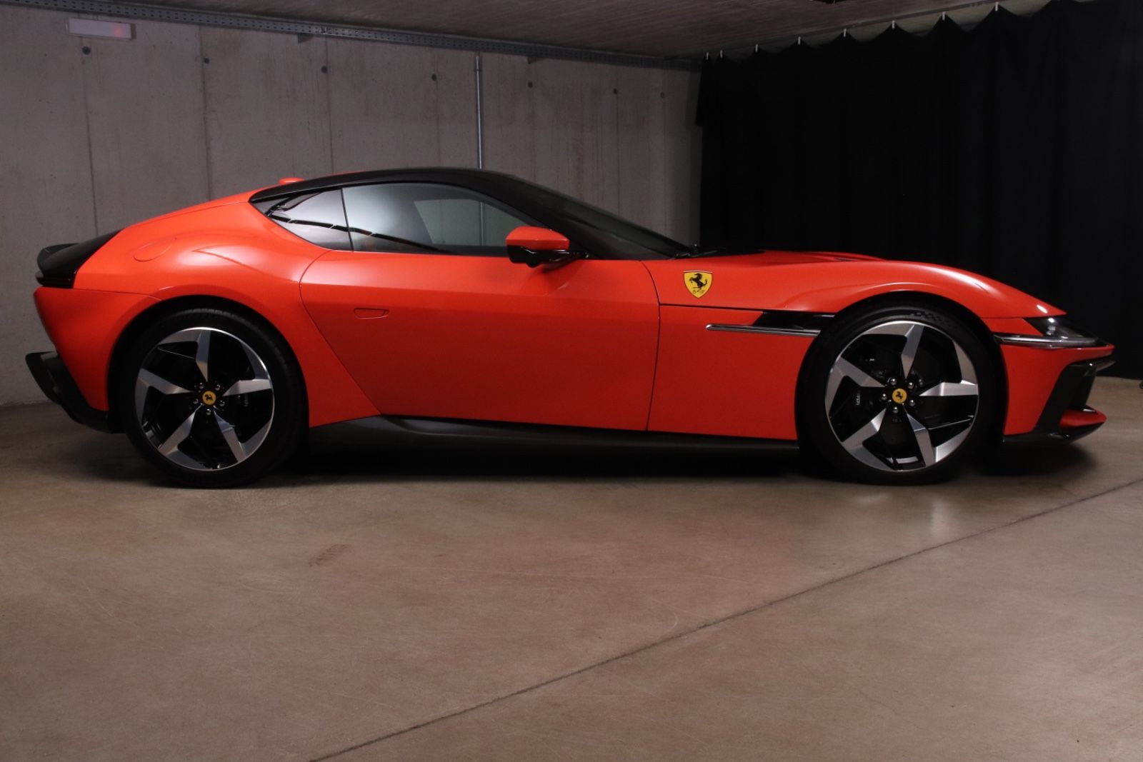 Ferrari 12 Cilindri *Sonderfarbe*NEUWAGEN*Mega_Spec* imagem 3