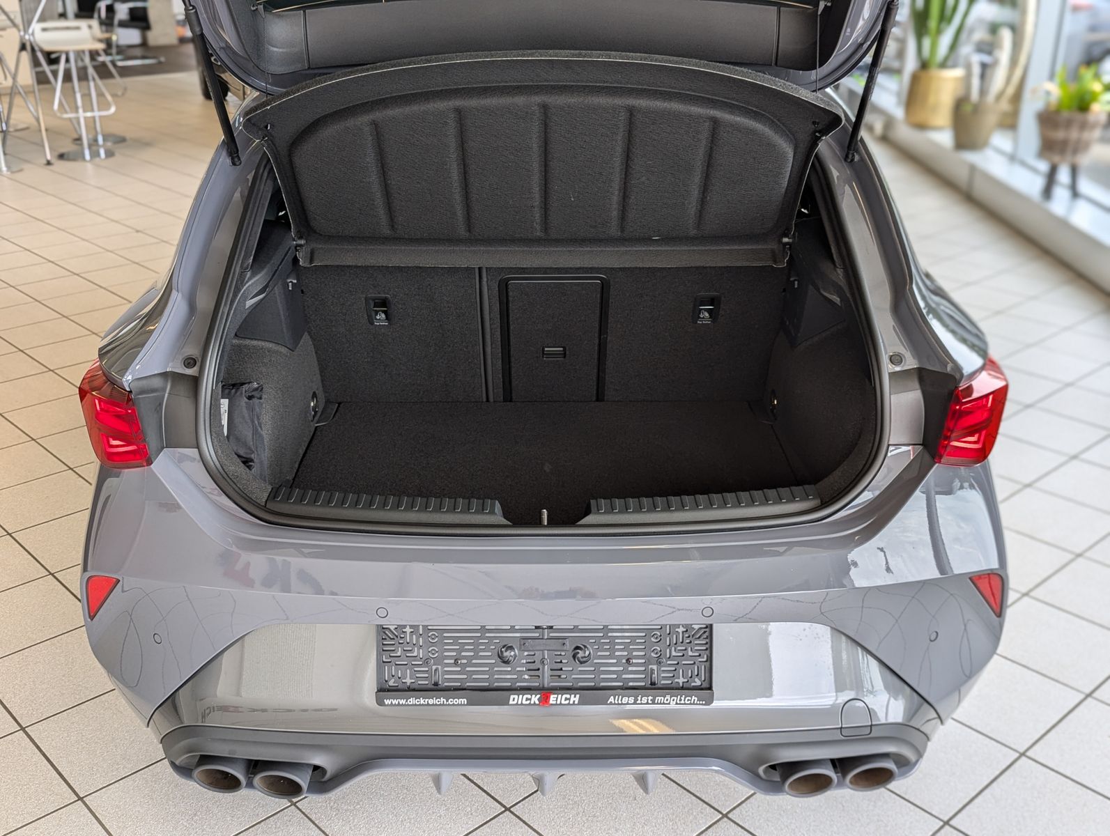 CUPRA Leon 2.0TSI VZ Matrix Pano Sennheiser Kamera 19" - Image 17