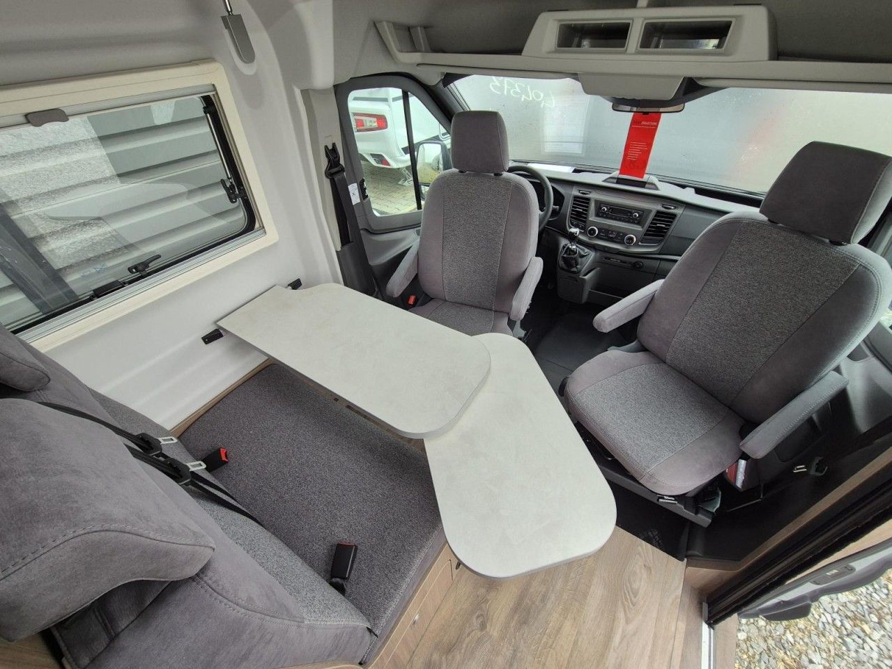 Fahrzeugabbildung Carado CV 590 4x4 Edition 15 Markise AHK Klima Xenon