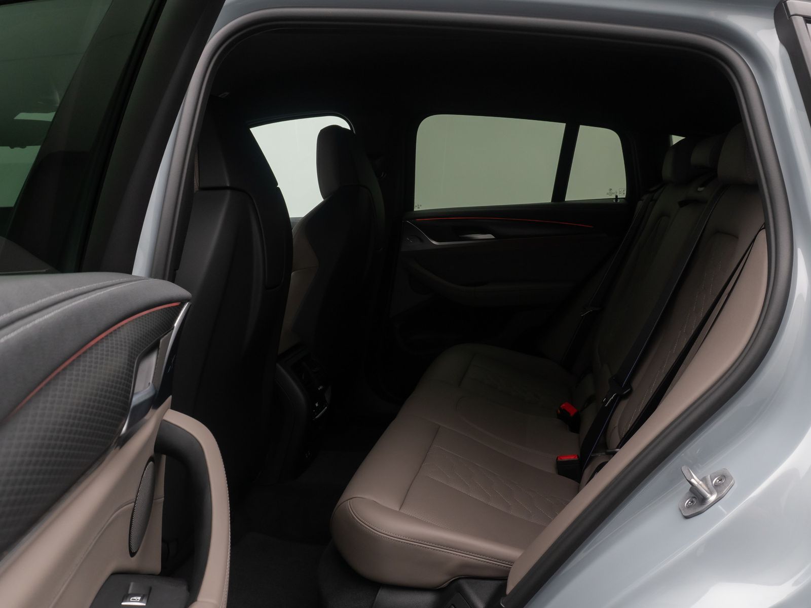 Fahrzeugabbildung BMW X4 M Competition HUD H/K DAB Komfort Alarm 21Zol